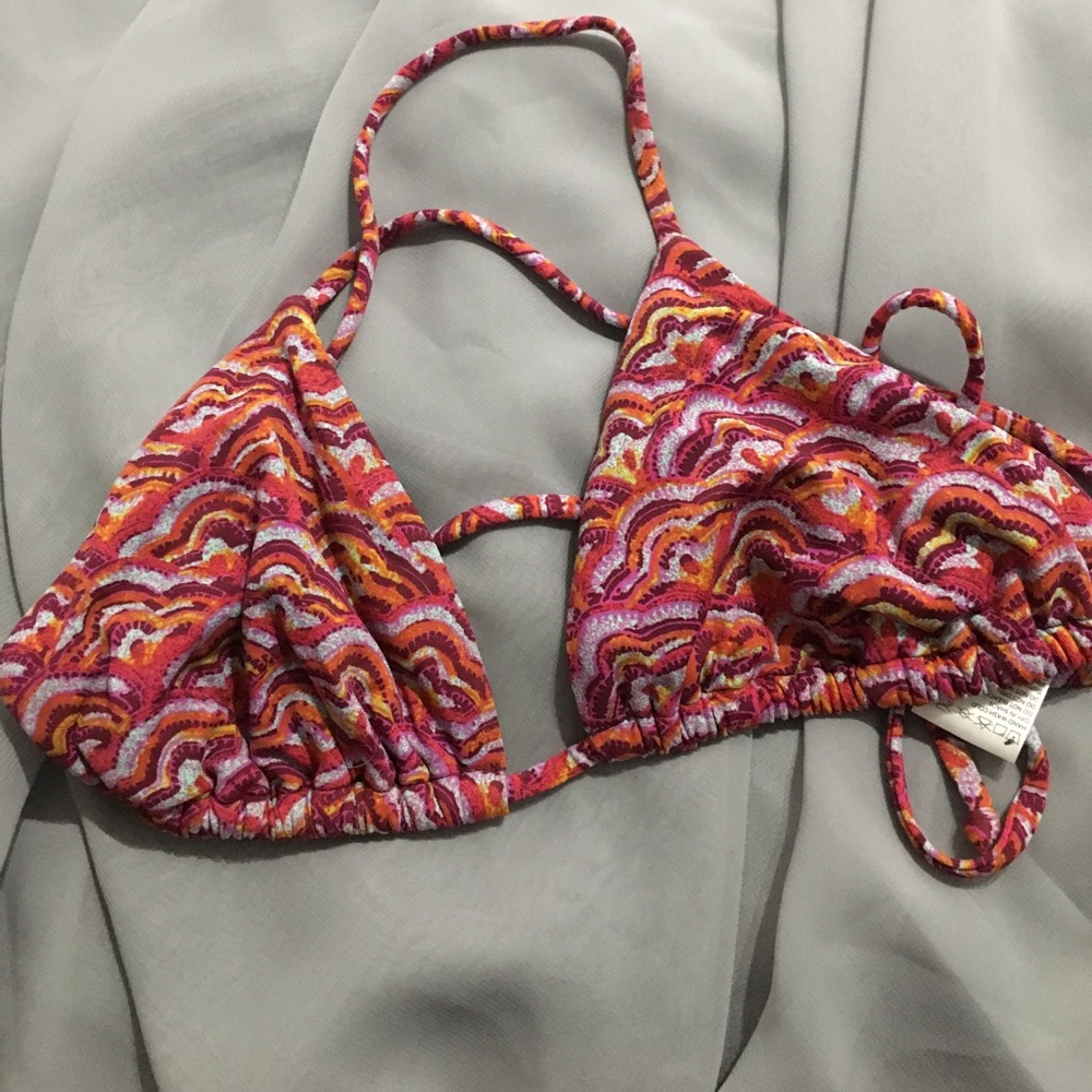 Aztec triangle top